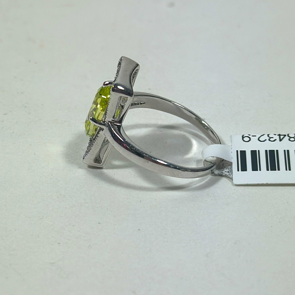 Sterling Silver Ring - Picture 2 of 7